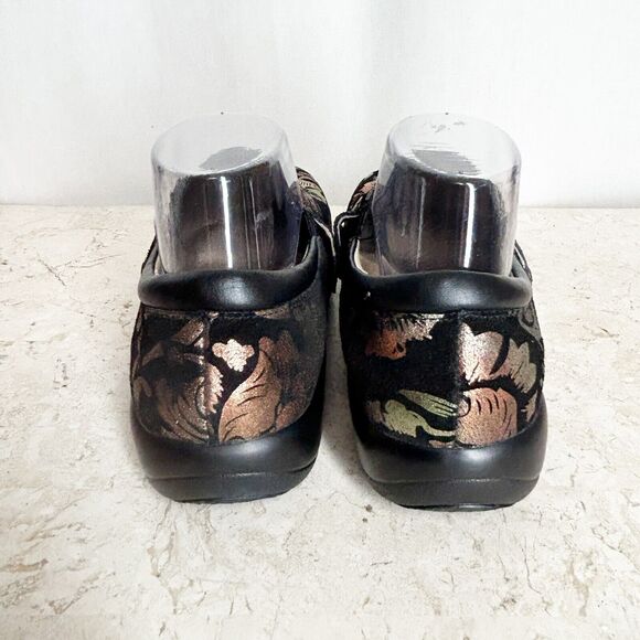 💐 Alegria Comfort Shoes Euro 38 Black Gold Floral Clogs Excellent Fun! 7 7.5 8 - Picture 11 of 16